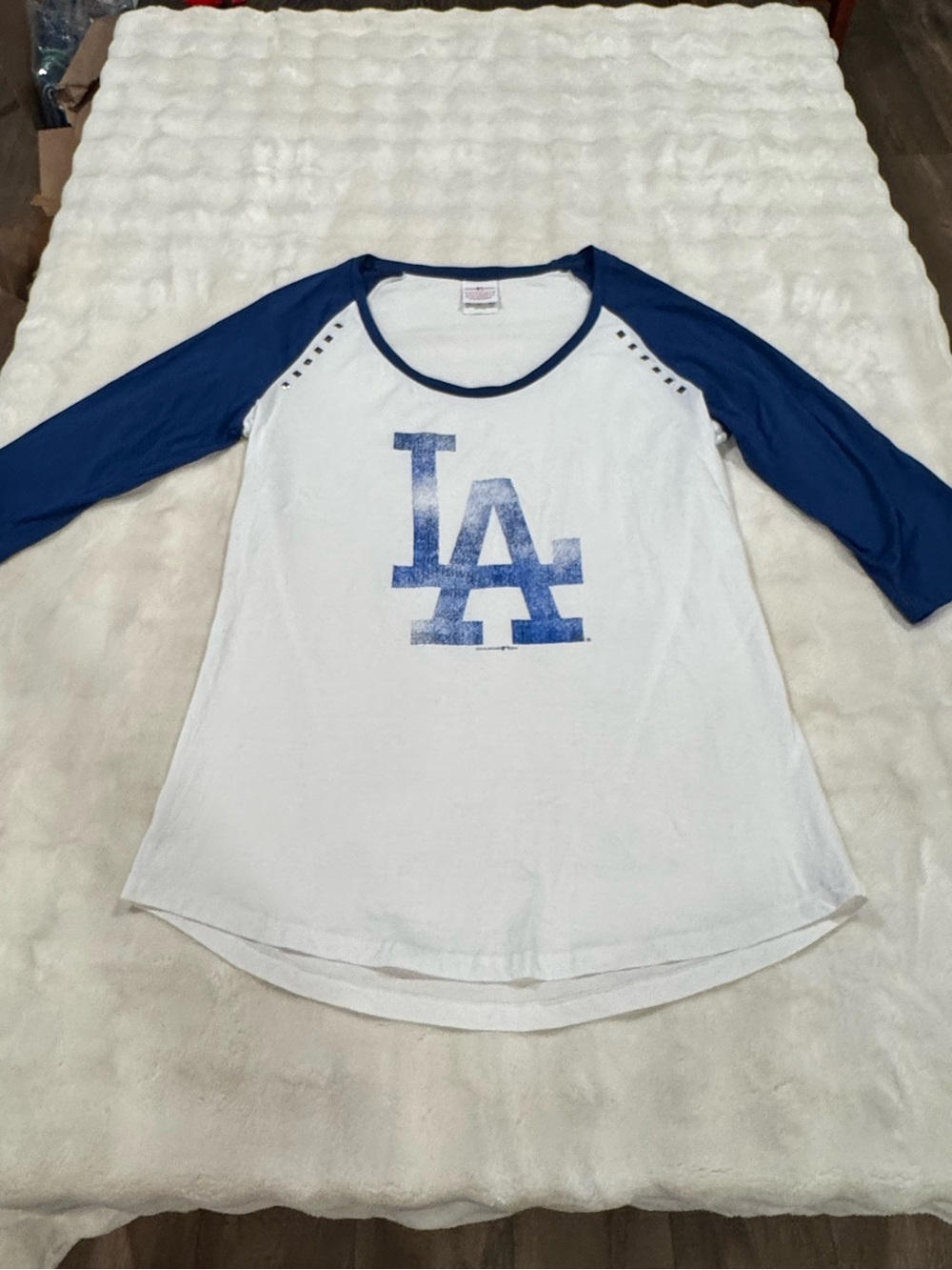 Women’s Large Los Angeles Dodgers Studded 3/4 Sleeve Baseball Tee